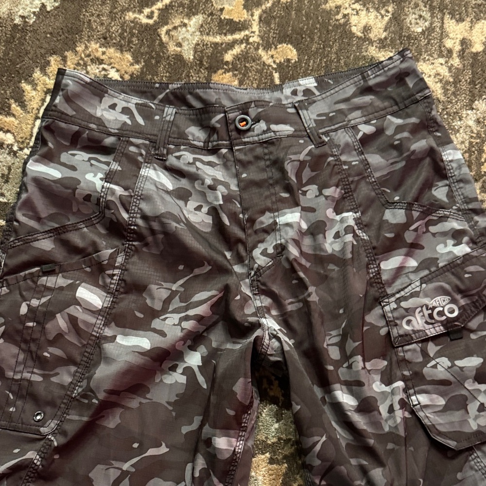 AFTCO Gray Camouflage Cargo Shorts